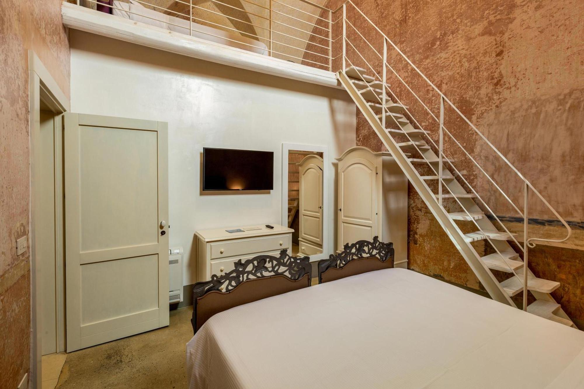 Aparthotel Dimora Storica Briganti Gallipoli Esterno foto