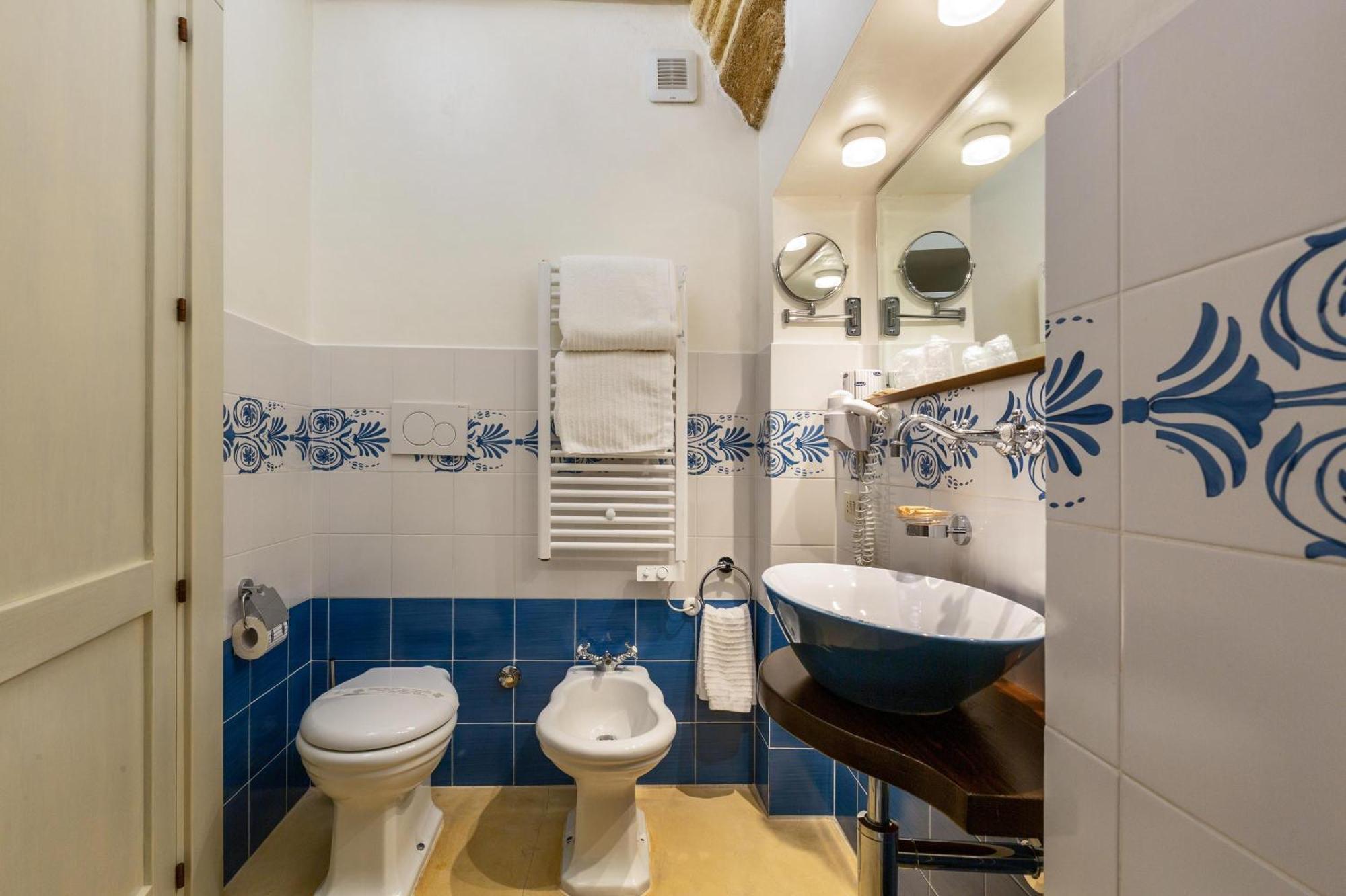 Aparthotel Dimora Storica Briganti Gallipoli Esterno foto
