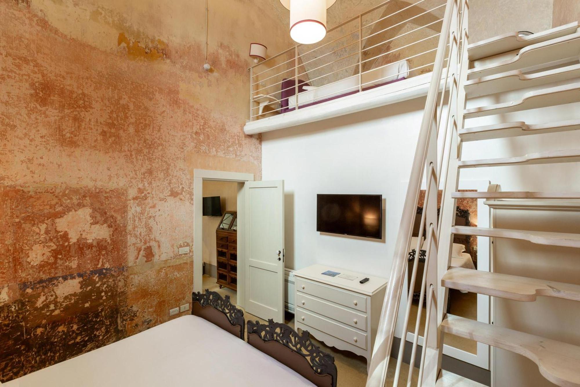 Aparthotel Dimora Storica Briganti Gallipoli Esterno foto