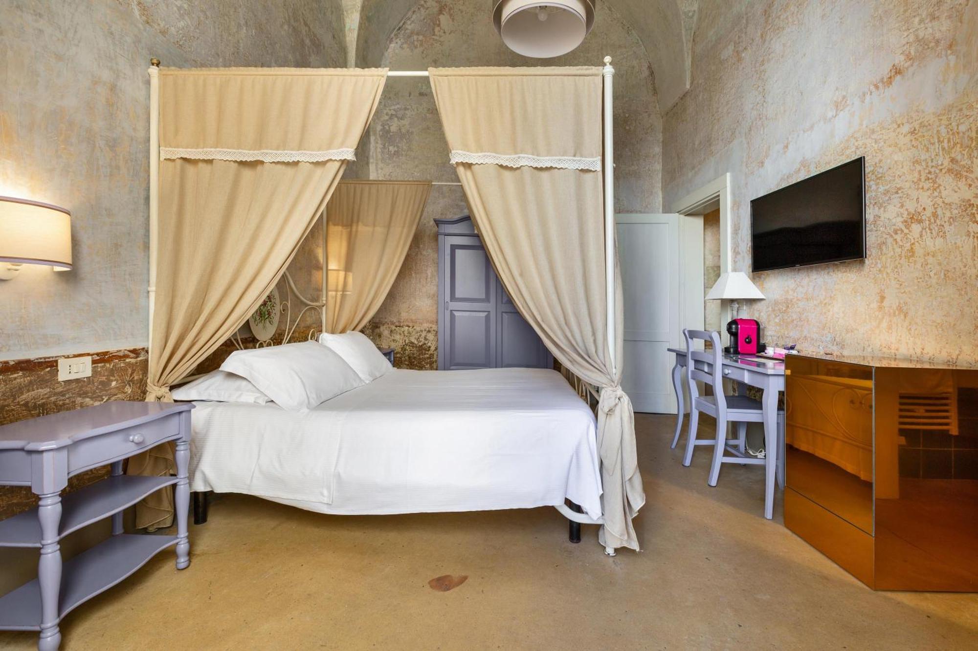 Aparthotel Dimora Storica Briganti Gallipoli Esterno foto