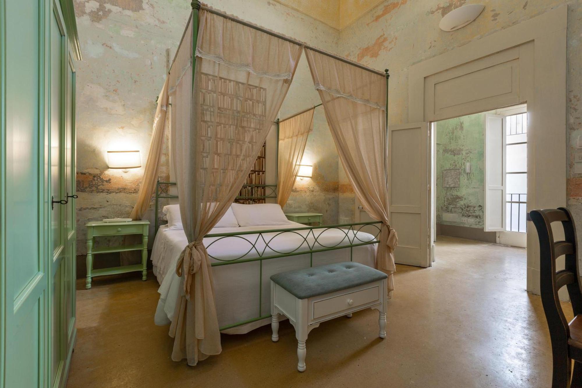 Aparthotel Dimora Storica Briganti Gallipoli Esterno foto